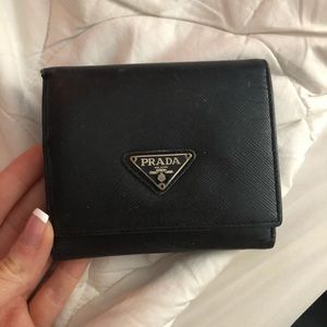 COPY - Prada wallet authentic